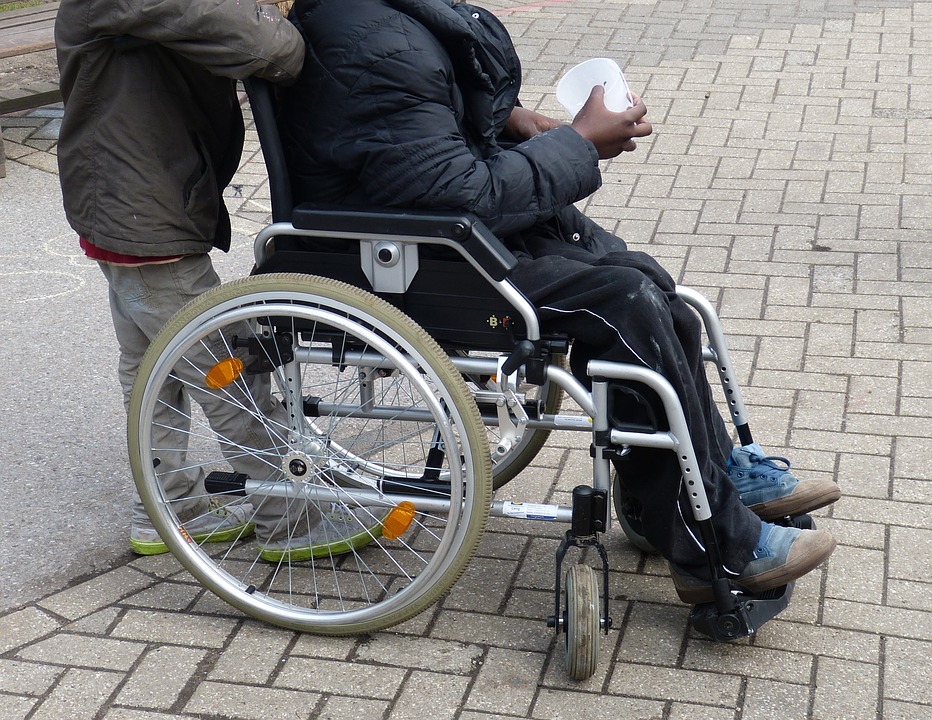 Servizio sociale, avviso pubblico per interventi in favore di persone affette da disabilità gravissima Servizio sociale, avviso pubblico per interventi in favore di persone affette da disabilità gravissima