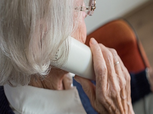 Non più soli, servizio di supporto telefonico per le persone fragili