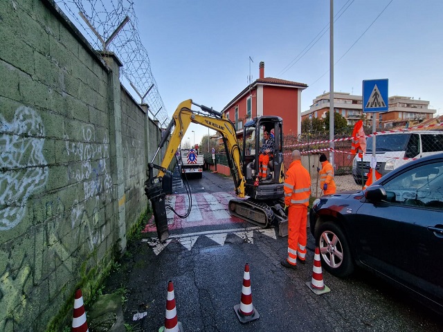 Sistemazione griglie acque bianche in via Isonzo, modifica alla viabilità
