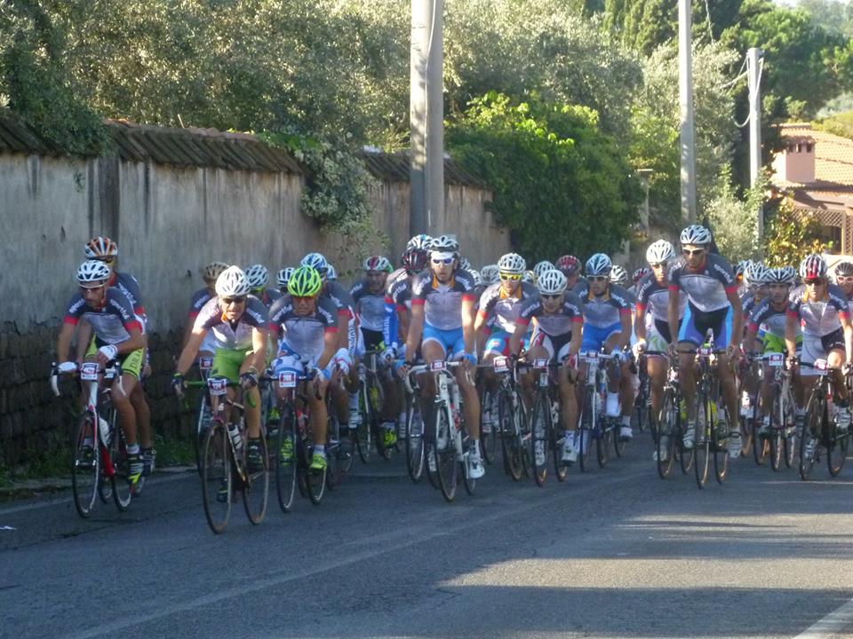 Domenica 9 ottobre transita a Roma ed ai Castelli la "Granfondo Campagnolo". Importanti modifiche alla viabilità nel corso della mattina